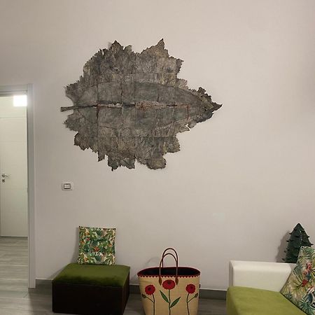 Iris Apartment, Comfort E Stile Nel Cuore Di Bisceglie Exterior foto