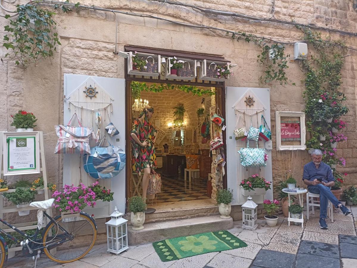 Iris Apartment, Comfort E Stile Nel Cuore Di Bisceglie Exterior foto
