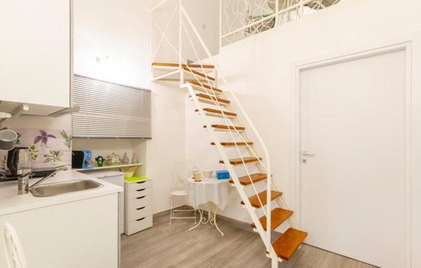 Iris Apartment, Comfort E Stile Nel Cuore Di Bisceglie Exterior foto